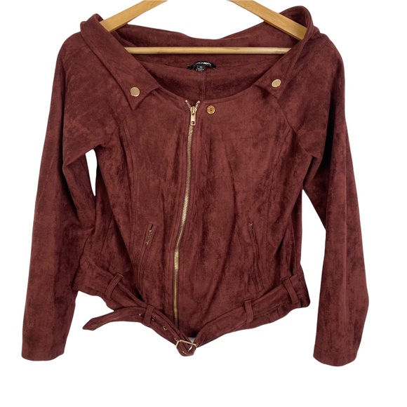 Fashion Nova Jackets & Blazers - Fashion Nova Off-Shoulder Belted Jacket Suede Like Maroon Gold hardware Zip XL